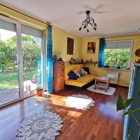 Апартаменты Przytulna Kawalerka Z Ogrodem Гданьск Экстерьер фото